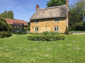 3 Bedroom Stone Cottage near the Sea in Symondsbury, West Dorset, England